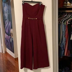 Sweetheart neck, wide leg belted maroon jumpsuit